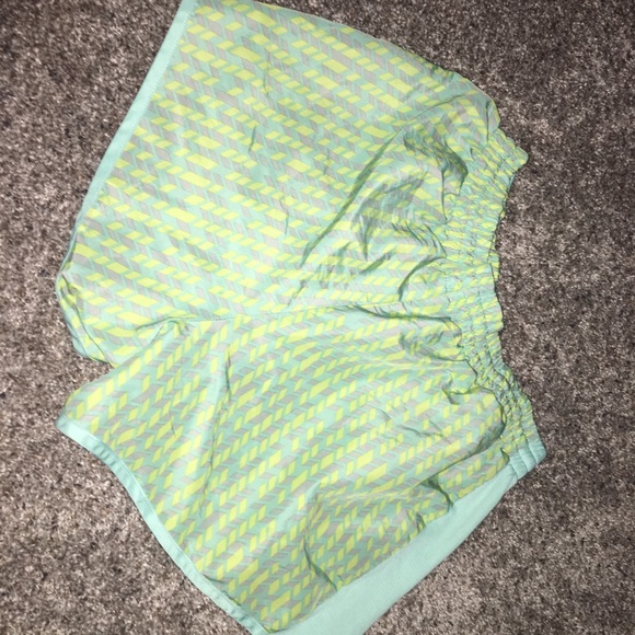 Shorts - Picture 2 of 4